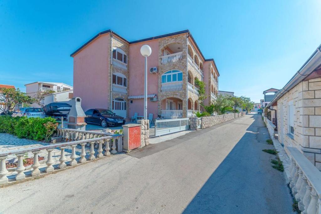 Apartmani Ivanic Vir Zewnętrze zdjęcie